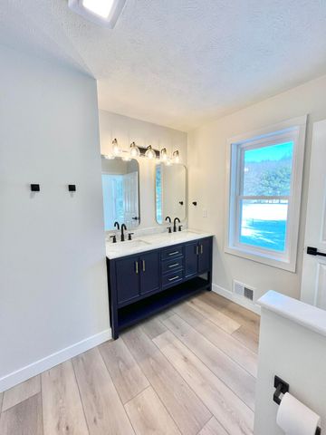 1705 N Philip Road, Niles, MI 49120