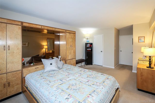 34 Pearsall Avenue 3G, Glen Cove, NY 11542