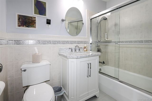 34 Pearsall Avenue 3G, Glen Cove, NY 11542