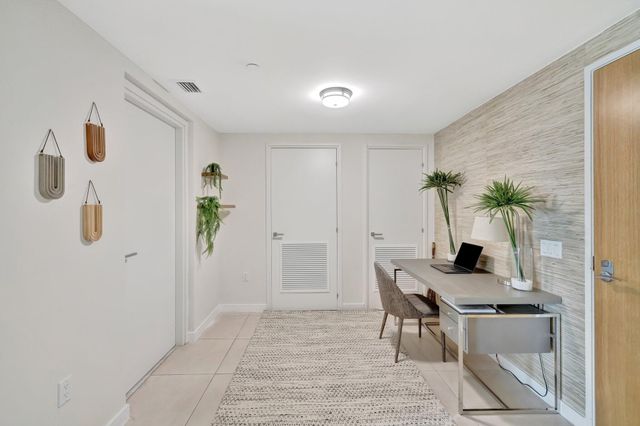 401 N Birch Road 409, Fort Lauderdale, FL 33304