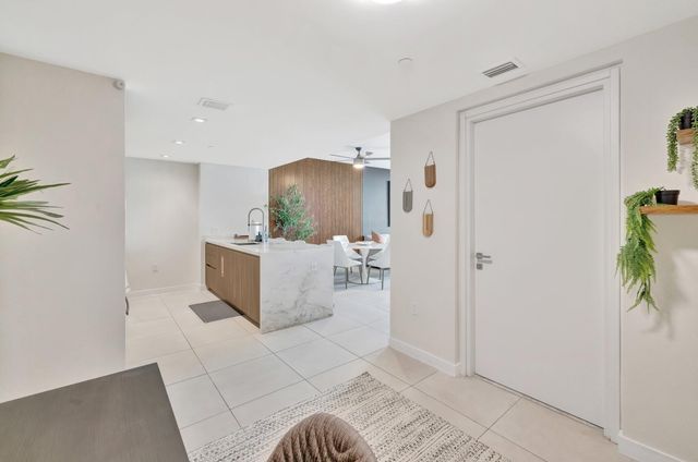 401 N Birch Road 409, Fort Lauderdale, FL 33304