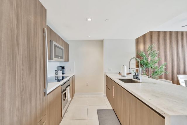 401 N Birch Road 409, Fort Lauderdale, FL 33304