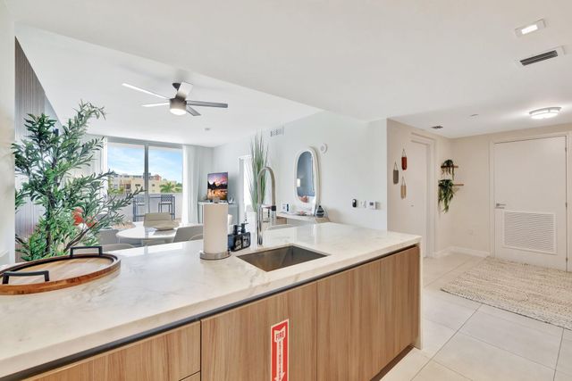 401 N Birch Road 409, Fort Lauderdale, FL 33304