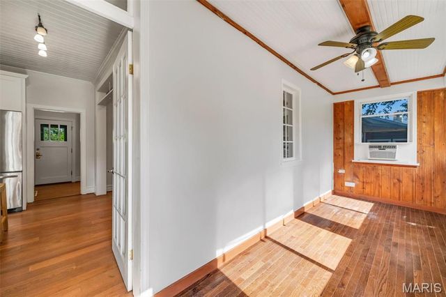 2733 Hermitage Avenue, St Louis, MO 63143