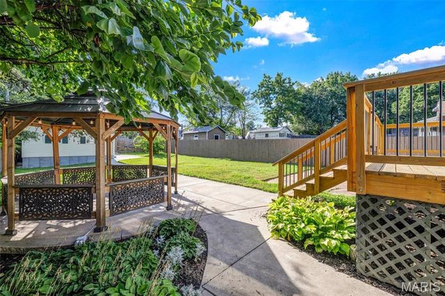 2733 Hermitage Avenue, St Louis, MO 63143