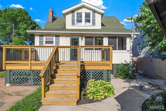 2733 Hermitage Avenue, St Louis, MO 63143