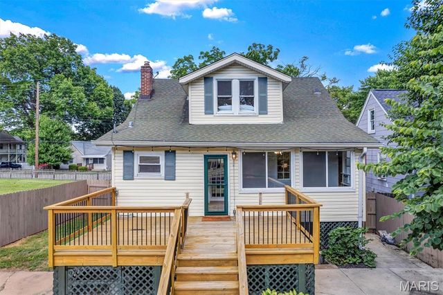 2733 Hermitage Avenue, St Louis, MO 63143
