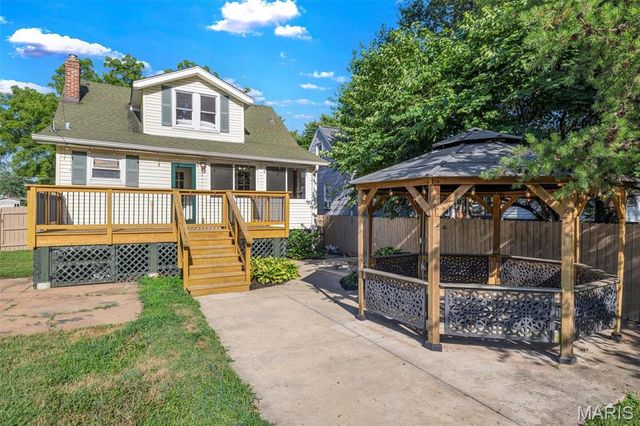 2733 Hermitage Avenue, St Louis, MO 63143