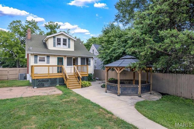 2733 Hermitage Avenue, St Louis, MO 63143