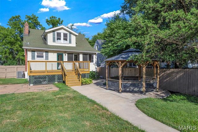 2733 Hermitage Avenue, St Louis, MO 63143