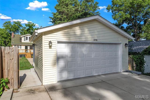 2733 Hermitage Avenue, St Louis, MO 63143