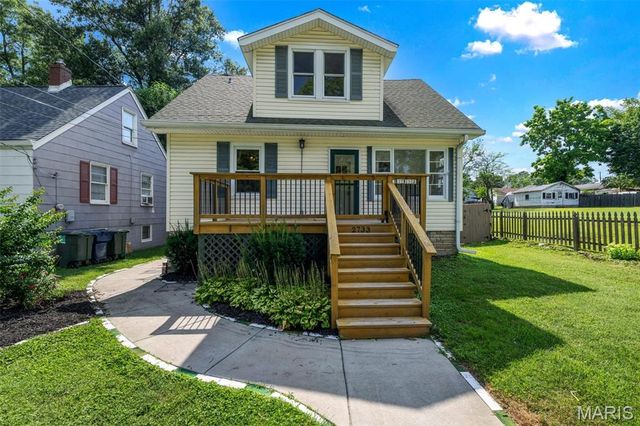 2733 Hermitage Avenue, St Louis, MO 63143