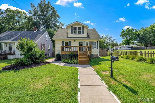 2733 Hermitage Avenue, St Louis, MO 63143