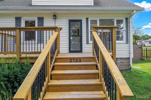 2733 Hermitage Avenue, St Louis, MO 63143