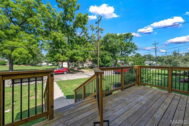 2733 Hermitage Avenue, St Louis, MO 63143