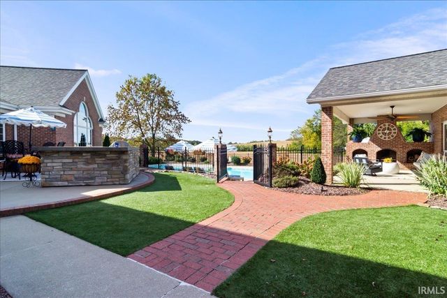 2115 Cobblestone Road, Jasper, IN 47546