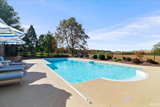 2115 Cobblestone Road, Jasper, IN 47546