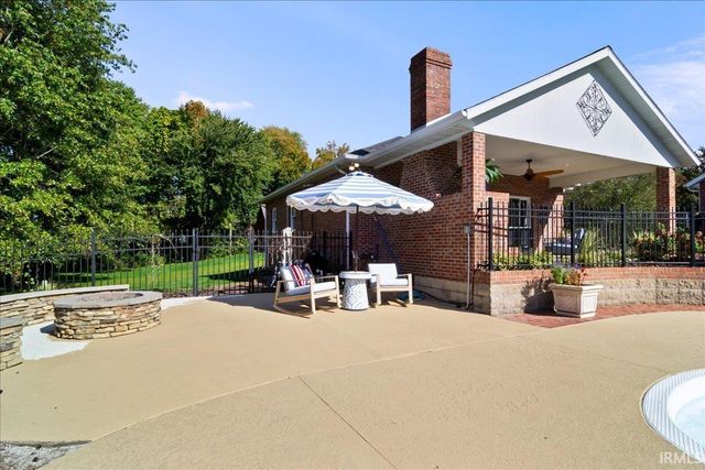 2115 Cobblestone Road, Jasper, IN 47546