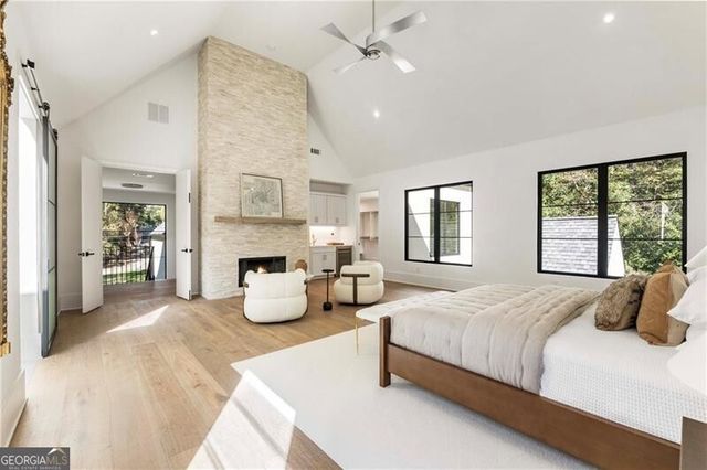 388 Londonberry Rd NW, Sandy Springs, GA 30327