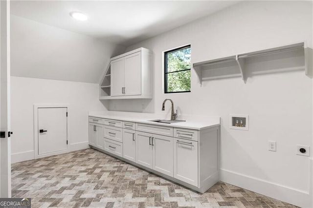 388 Londonberry Rd NW, Sandy Springs, GA 30327