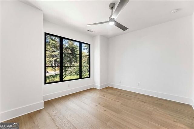 388 Londonberry Rd NW, Sandy Springs, GA 30327