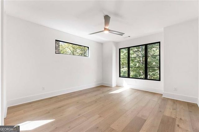 388 Londonberry Rd NW, Sandy Springs, GA 30327