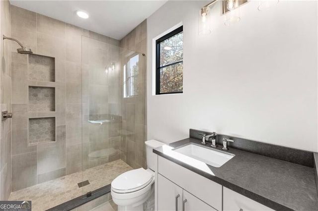 388 Londonberry Rd NW, Sandy Springs, GA 30327