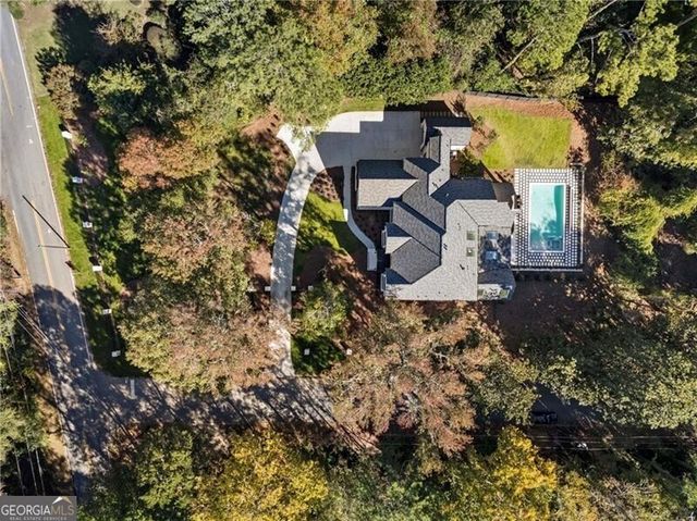 388 Londonberry Rd NW, Sandy Springs, GA 30327