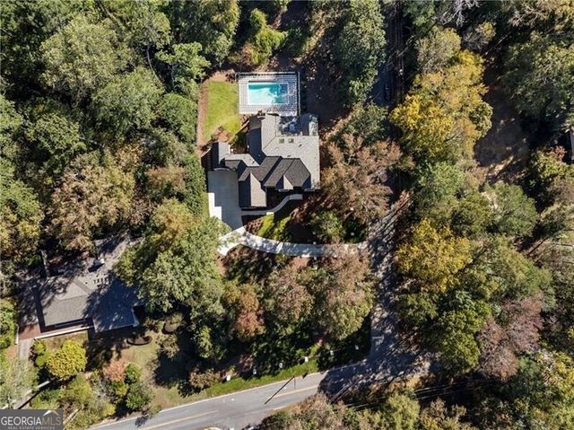 388 Londonberry Rd NW, Sandy Springs, GA 30327