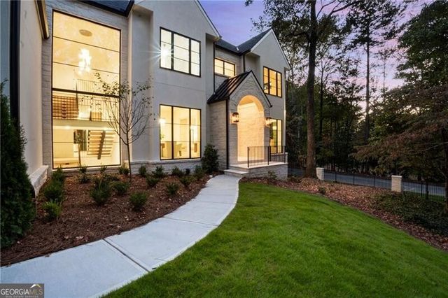 388 Londonberry Rd NW, Sandy Springs, GA 30327