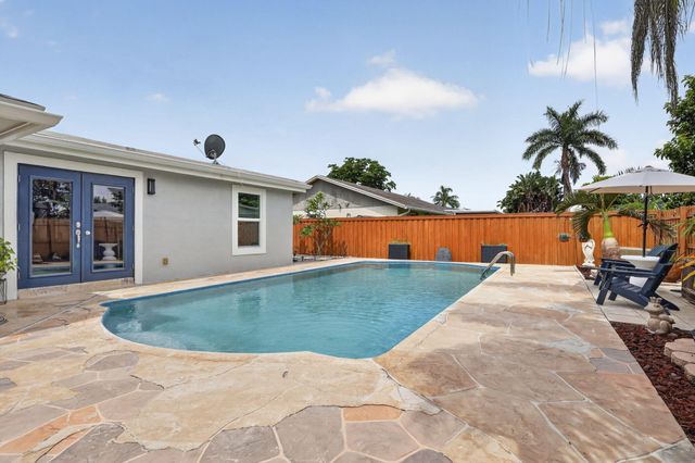 1390 PINE VALLEY Drive, Wellington, FL 33414