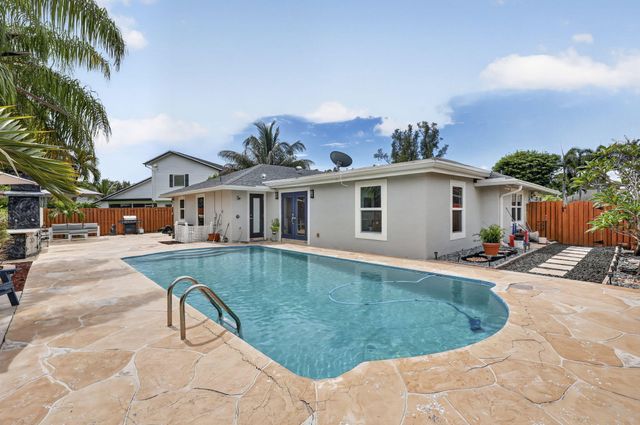 1390 PINE VALLEY Drive, Wellington, FL 33414