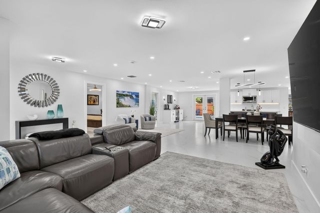 1390 PINE VALLEY Drive, Wellington, FL 33414