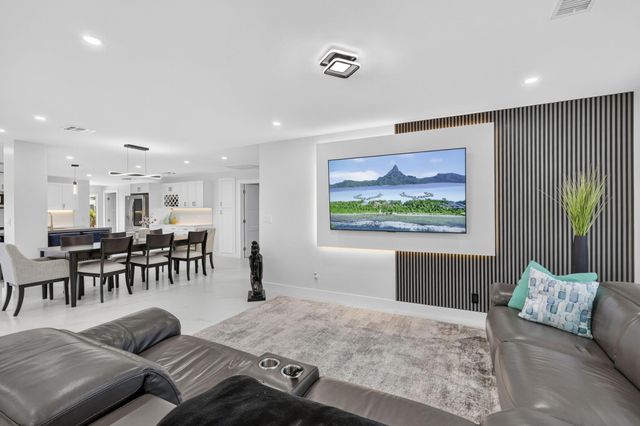1390 PINE VALLEY Drive, Wellington, FL 33414