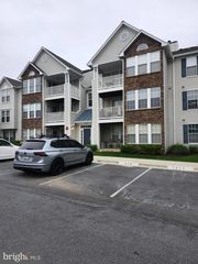 5601 AVONSHIRE PL #B, Frederick, MD 21703