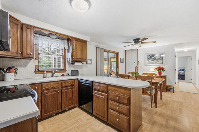 324 Patriot Way, Centerville, MA 02632