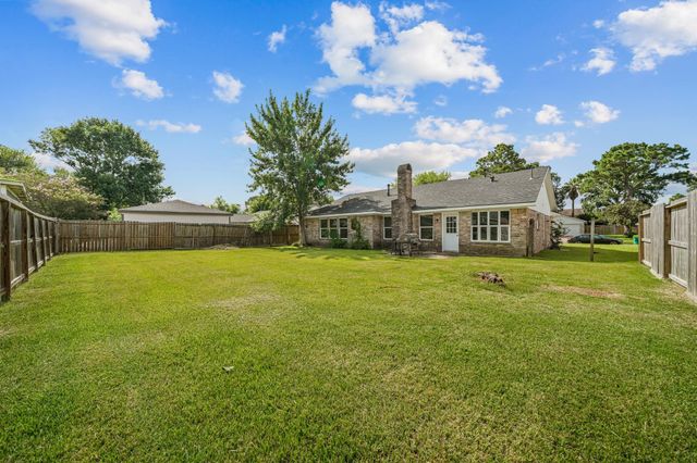 9911 Sageaspen Lane, Houston, TX 77089