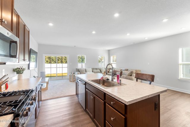 302 Spinnaker Street B, Elizabeth City, NC 27909