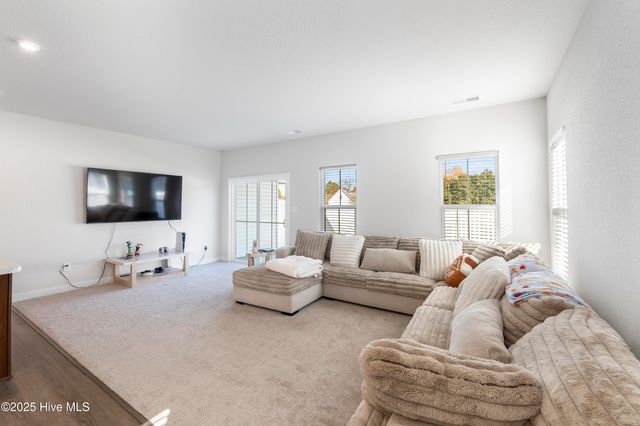 302 Spinnaker Street B, Elizabeth City, NC 27909