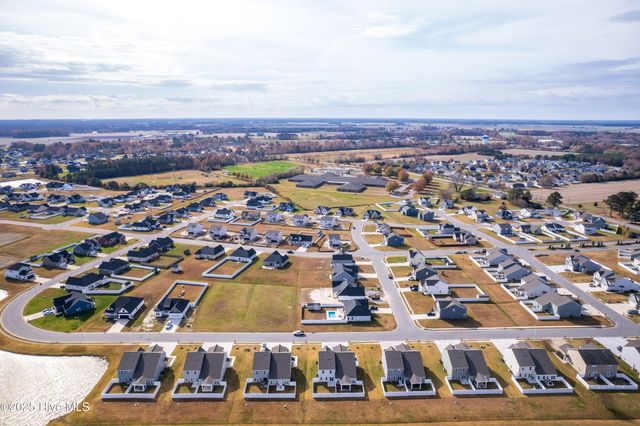 302 Spinnaker Street B, Elizabeth City, NC 27909