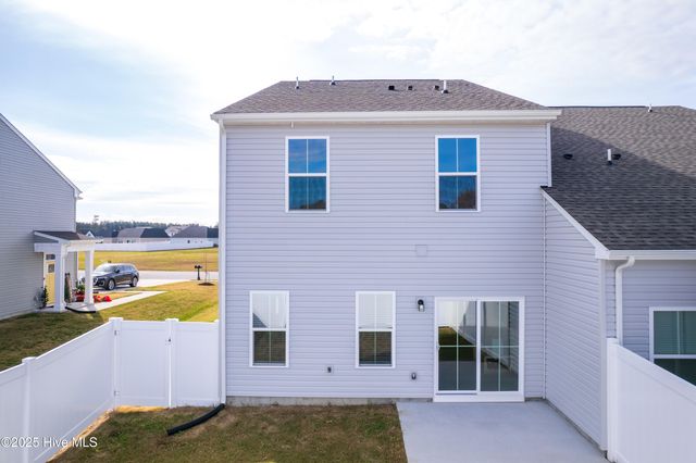 302 Spinnaker Street B, Elizabeth City, NC 27909