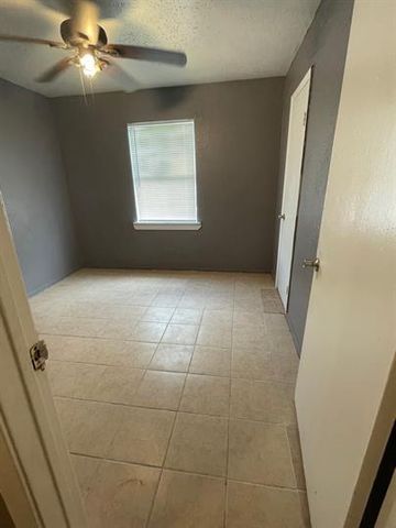 6225 Tierwester Street 09, Houston, TX 77021