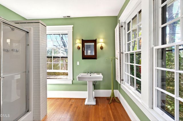 120 Forest Road, Raleigh, NC 27605