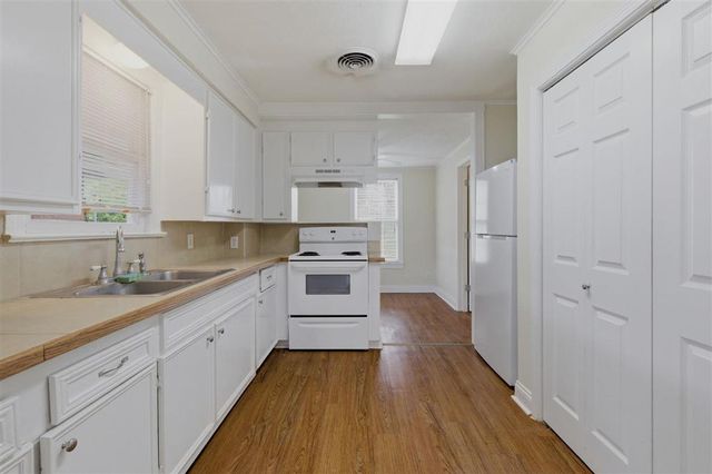146 Lucille Street, Lake Charles, LA 70601