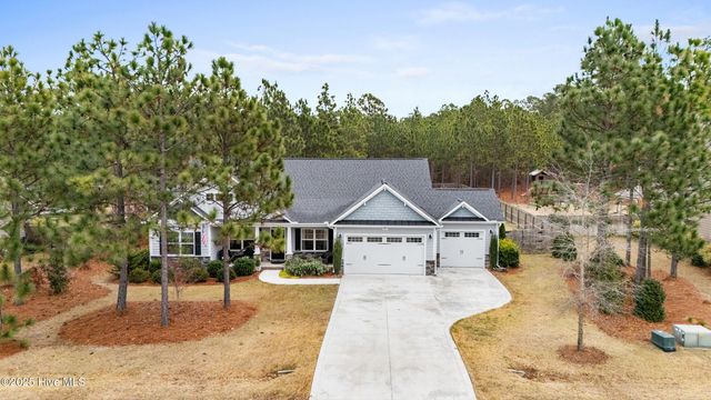 822 Winston Pines Drive, Aberdeen, NC 28315
