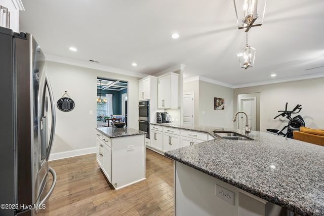 822 Winston Pines Drive, Aberdeen, NC 28315