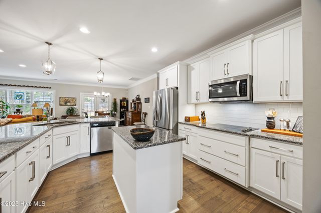 822 Winston Pines Drive, Aberdeen, NC 28315