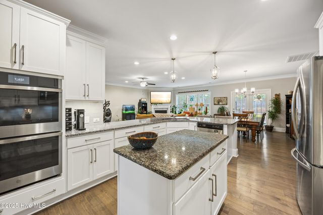 822 Winston Pines Drive, Aberdeen, NC 28315