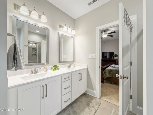 822 Winston Pines Drive, Aberdeen, NC 28315