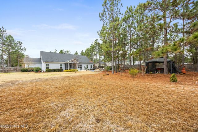 822 Winston Pines Drive, Aberdeen, NC 28315